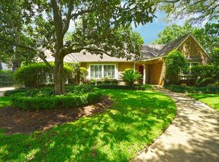 12110 Old Oaks Dr, Houston, TX 77024