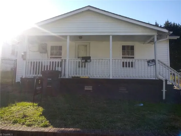 1424 Emerald St, Winston Salem, NC 27105