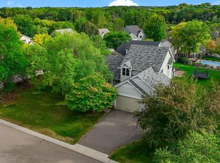 8843 Blackoaks Ln N, Maple Grove, MN 55311