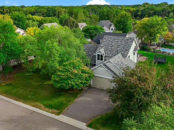 8843 Blackoaks Ln N, Maple Grove, MN 55311