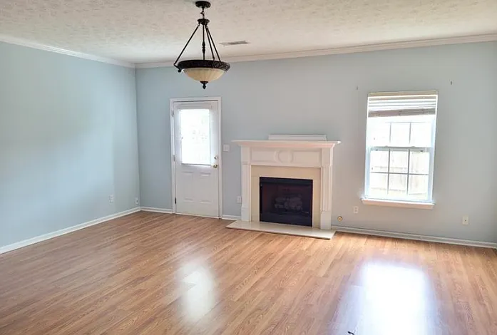 2 bed, 2.5 bath, 1736 sqft, $1,895 — Photo 2