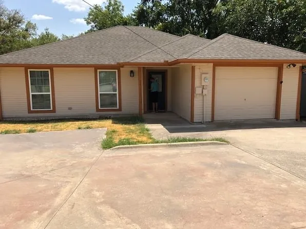 312 W Young St, Howe, TX 75459