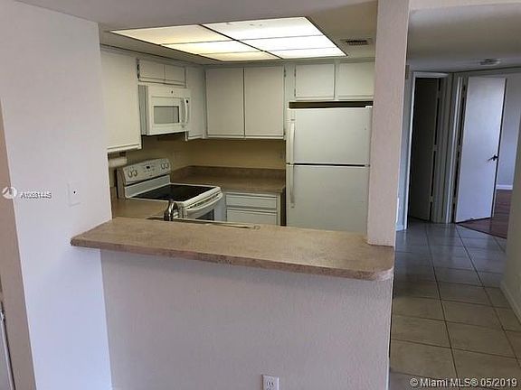 3rd image of 1508 SE Royal Green Cir #201