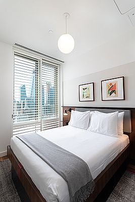 4th image of 400 W 42nd St #D