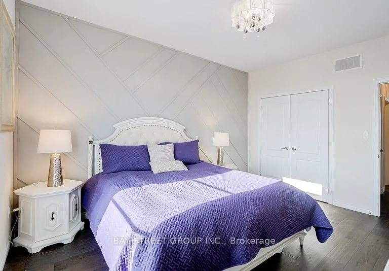 121 Luzon Ave — Photo 28