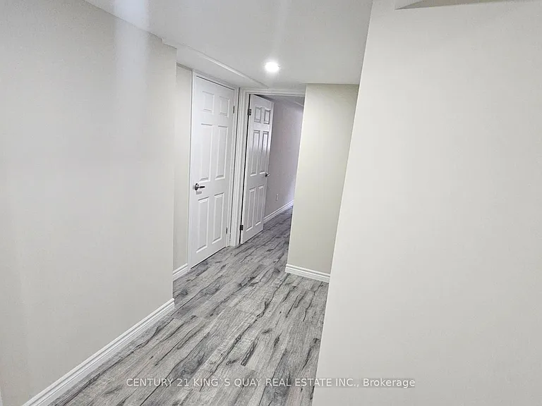 498 Wilson Rd S #BASEMENT — Photo 8
