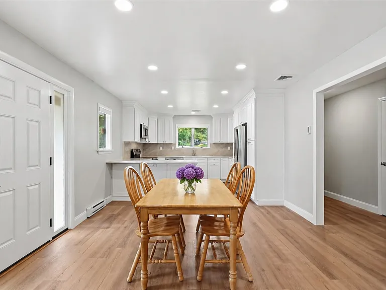35 Quincy Ct S — Photo 4