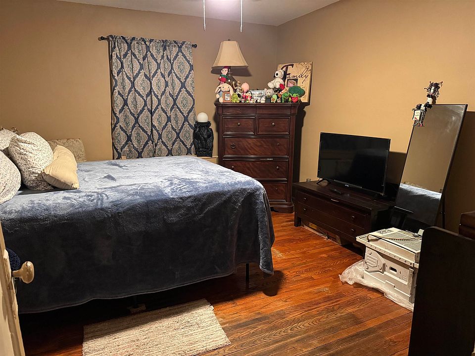 1st image of 12 Exton Ave Floor 2