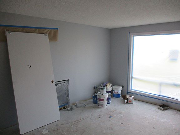 3rd image of 6102 29th St NE