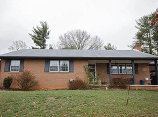 925 Rosser Ave, Waynesboro, VA 22980