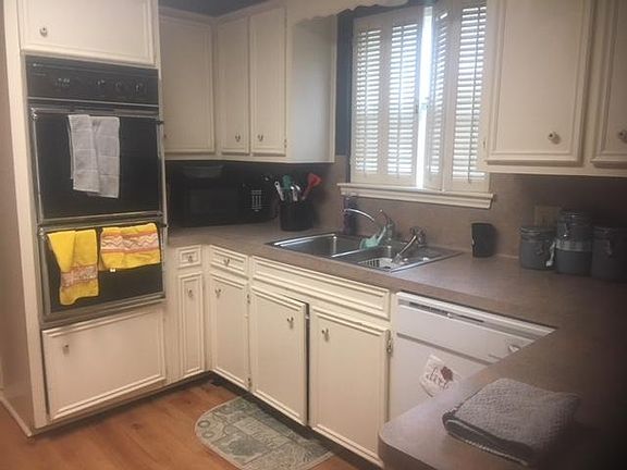 5th image of 1813 Leona Dr