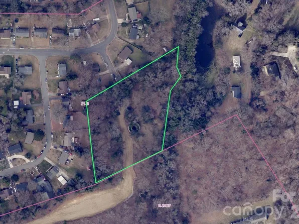 512 Farmhurst Dr, Charlotte, NC 28217