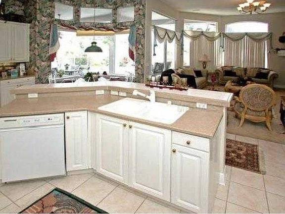Kitchen / Nook