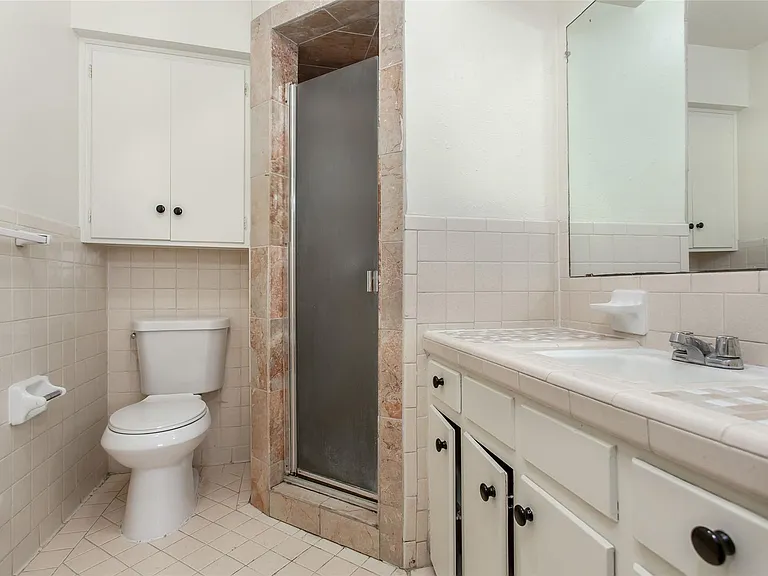 7445 Brentcove Cir — Photo 19