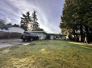 22670 Brown Ave, Maple Ridge, BC V2X 3R5