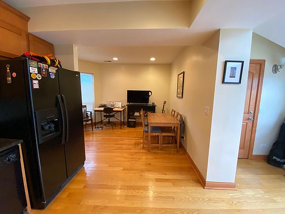 4th image of 2729 N Western Ave #2