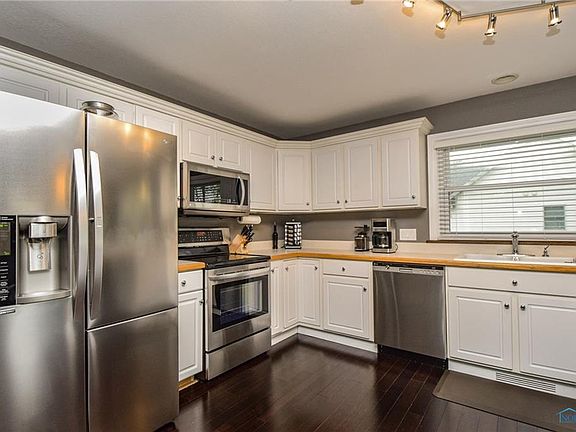 3rd image of 126 Florentine Dr