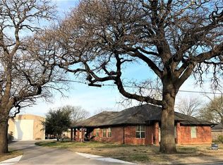 706 S Washington St, Pilot Point, TX 76258