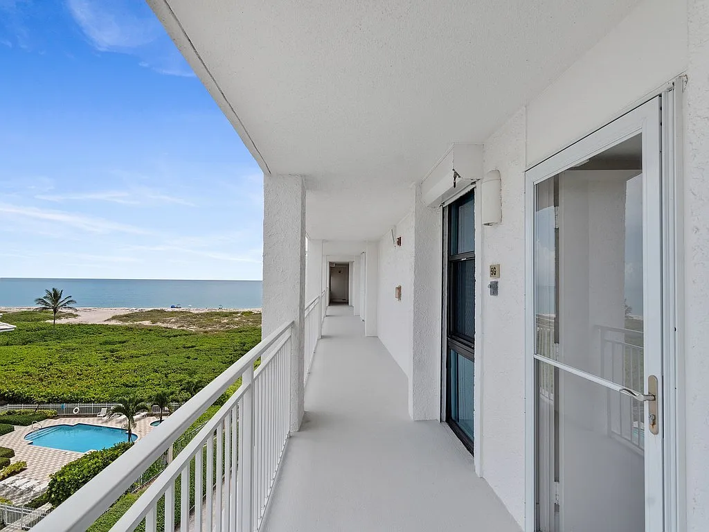 2 bed, 1230 sqft, $8,000 — Photo 2