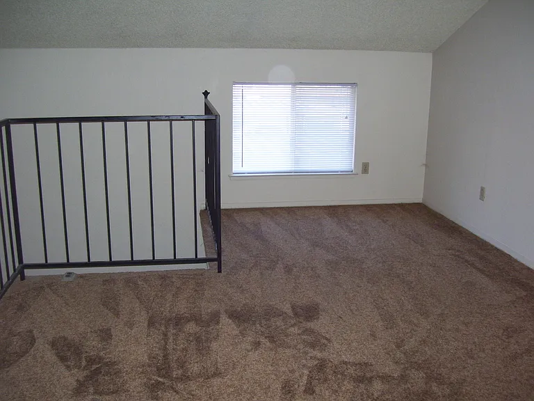 The Summit Apts. — Photo 6