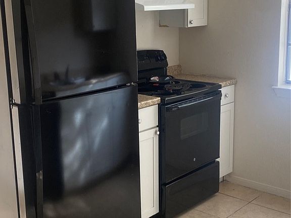 2nd image of 212 Erby Ave #A