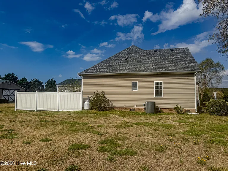 121 Scotland Rd — Photo 35