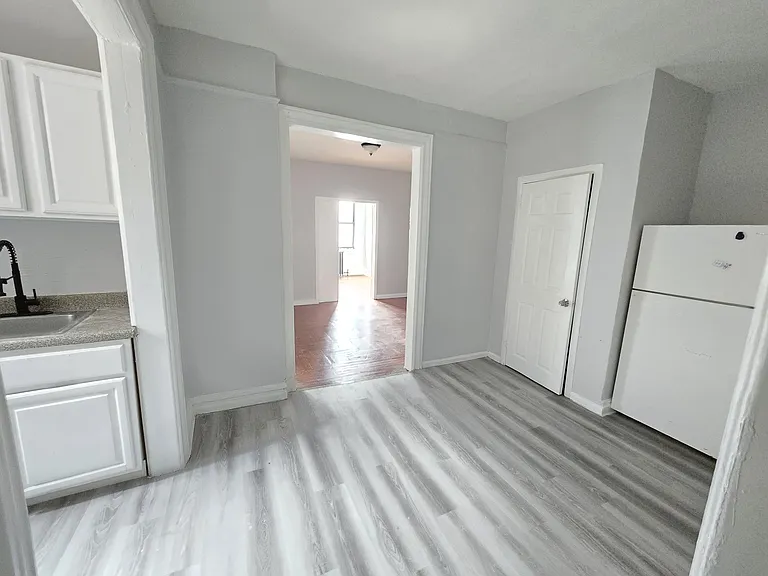 160 Ellis Ave #408AA — Photo 4