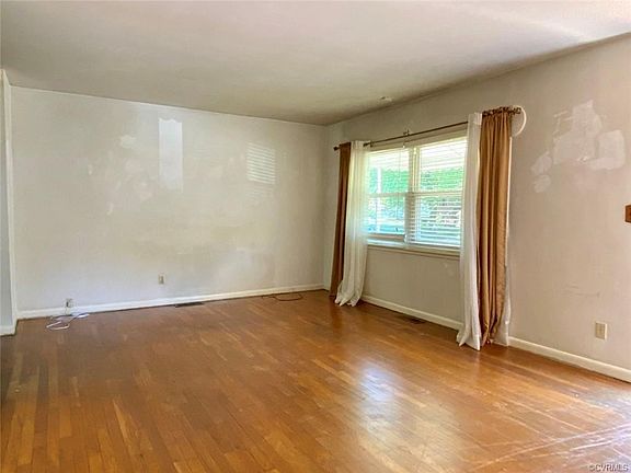 5th image of 139 Winston Dr