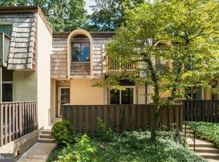 1669 Valencia Way, Reston, VA 20190