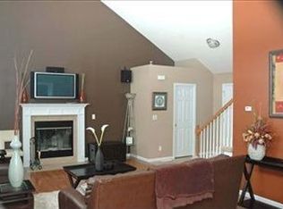 238 Edinburgh St, Valparaiso, IN 46385