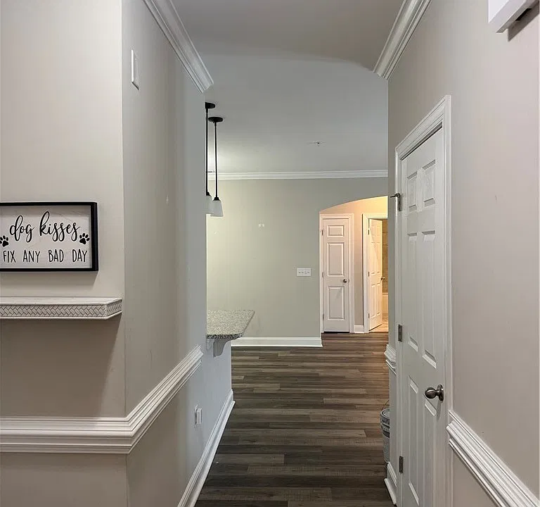 288 Gallery Dr #303