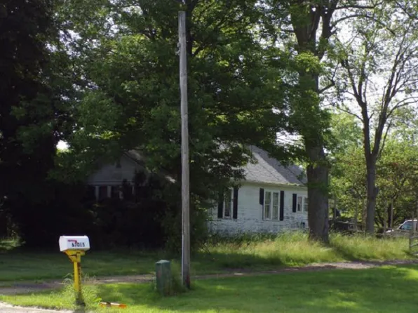 67015 Red Arrow Hwy, Hartford, MI 49057
