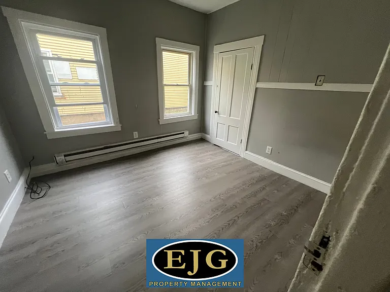 211 Pine St #1 — Photo 10