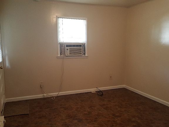 5th image of 627 Longview St
