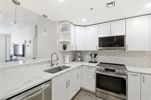 511 SE 5th Ave #2122 Photo 1