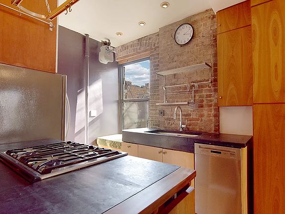 4th image of 55 Avenue C APT 10