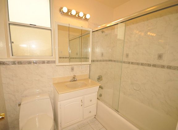 4th image of 863 Brunswick St