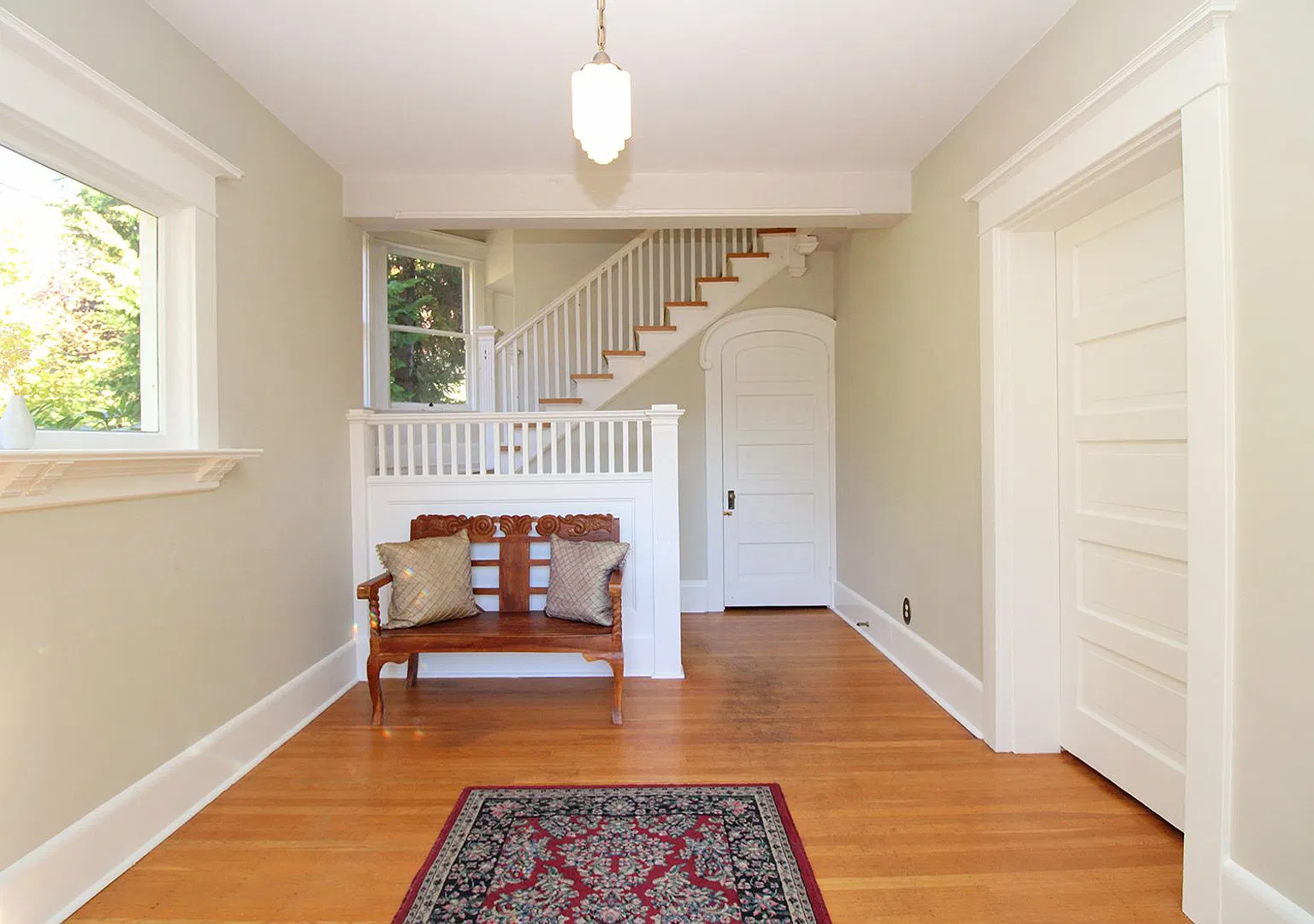Historic Irvington Full Main Floor 2 Bed/1 Bath with 2 Decks Private Decks and Fireplace — Photo 4