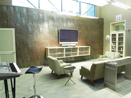 Sold by CCG Real Estate Brokerage | media 4