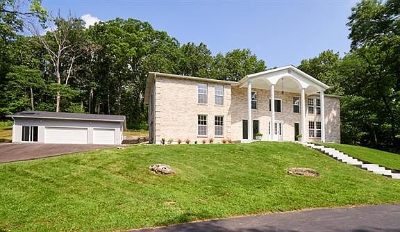 3rd image of 1404 Prairie Rose Ln
