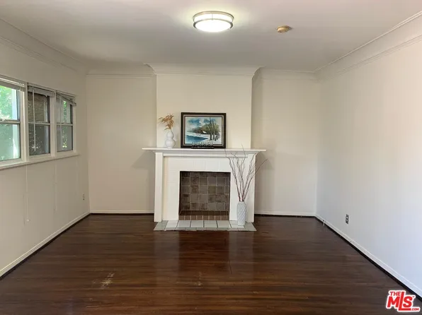 1200 Gordon St, Los Angeles, CA 90038