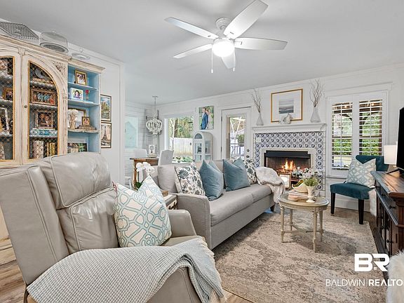 5th image of 518 Dyson St