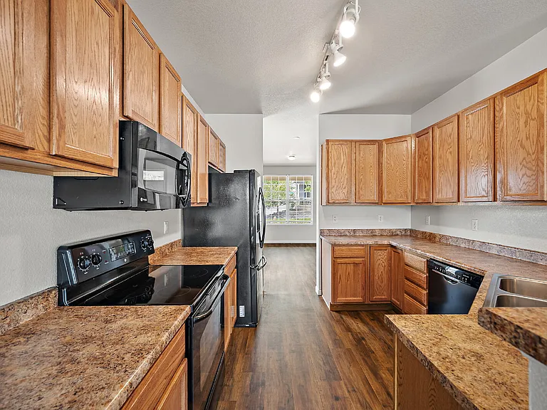 2211 Downend St — Photo 5
