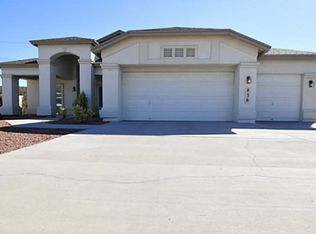 836 Phil Hansen Dr, Canutillo, TX 79835