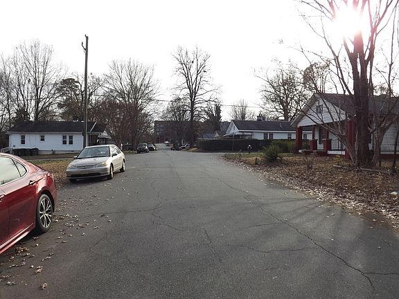 5th image of 503 Boyd St