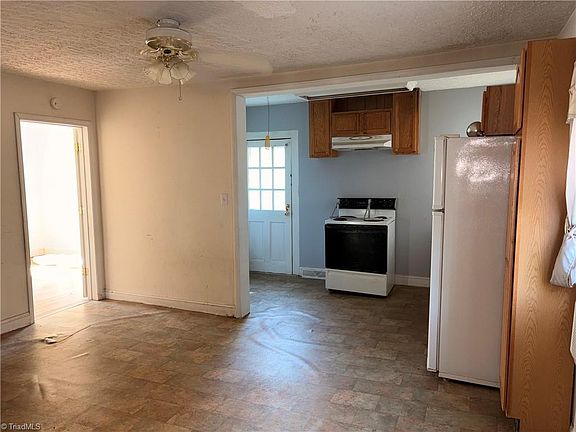 4th image of 309 Wentworth St