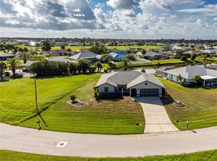 25 Bunker Ct, Rotonda West, FL 33947