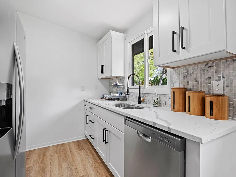 58 Inglewood St #58 — Photo 8