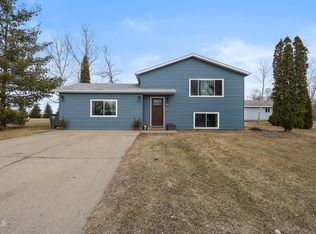 1109 Custer Dr, Washburn, ND 58577