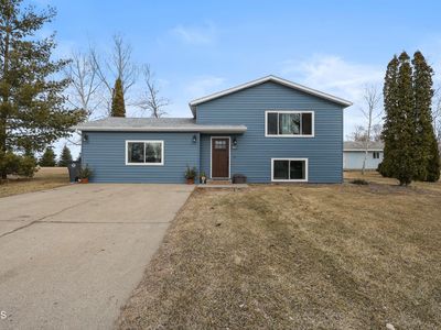 1109 Custer Dr, Washburn, ND, 58577